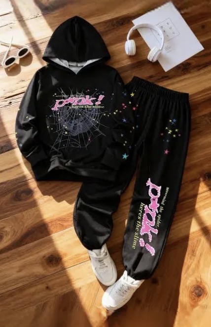 Conjunto Hoodie y Jogger Estampado
